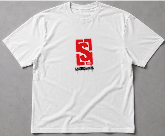 Vue avant du t-shirt blanc Shred Skateboarding avec logo rouge Original style graffiti